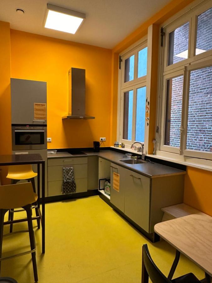 Hostel & Bar De Basis Zwolle  Eksteriør billede