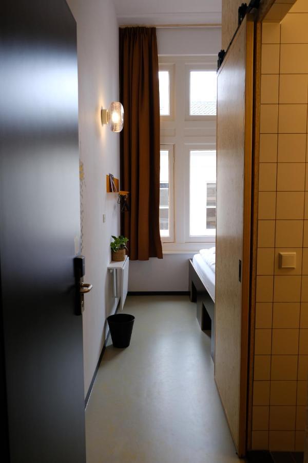 Hostel & Bar De Basis Zwolle  Eksteriør billede